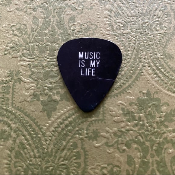 John Joseph Engraved Autographed Guitar Pick (FLAW: HAS A CRACK) COLLECTIBLE - Picture 2 of 4